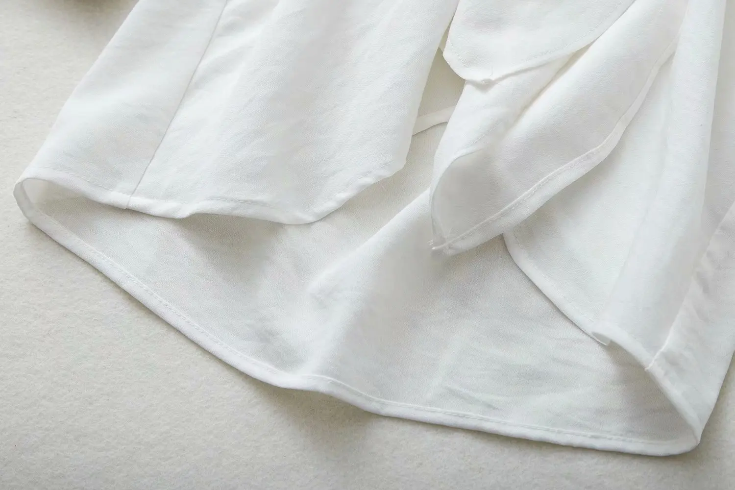 Новое асимметричное платье-рубашка с v-образным вырезом плиссированное платье на