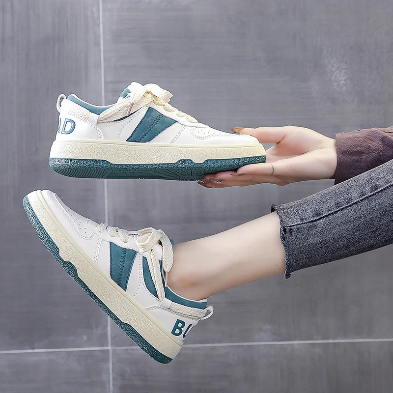 Women Shoes Fashion Sneakers Woman Casual Loafers Flats Four Seasons Shoes Ladies White Shoes Student Skateboard Brand Quality