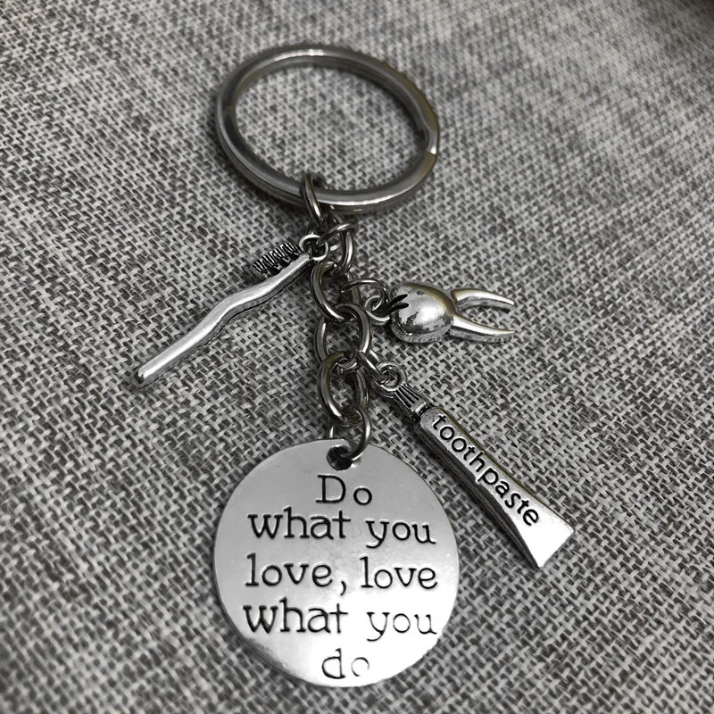 Сделайте то что вы любите вдохновляющий брелок с алфавитом зубная паста