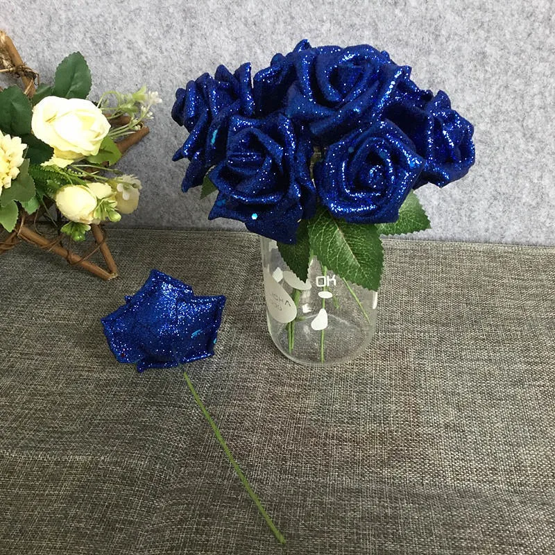 25 поддельных роз искусственных цветов используются для украшения свадебного