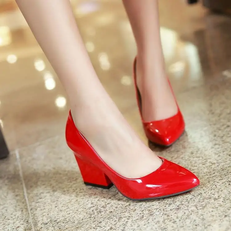 Весенне-летние светло-желтые кожаные туфли на высоком каблуке женские с острым