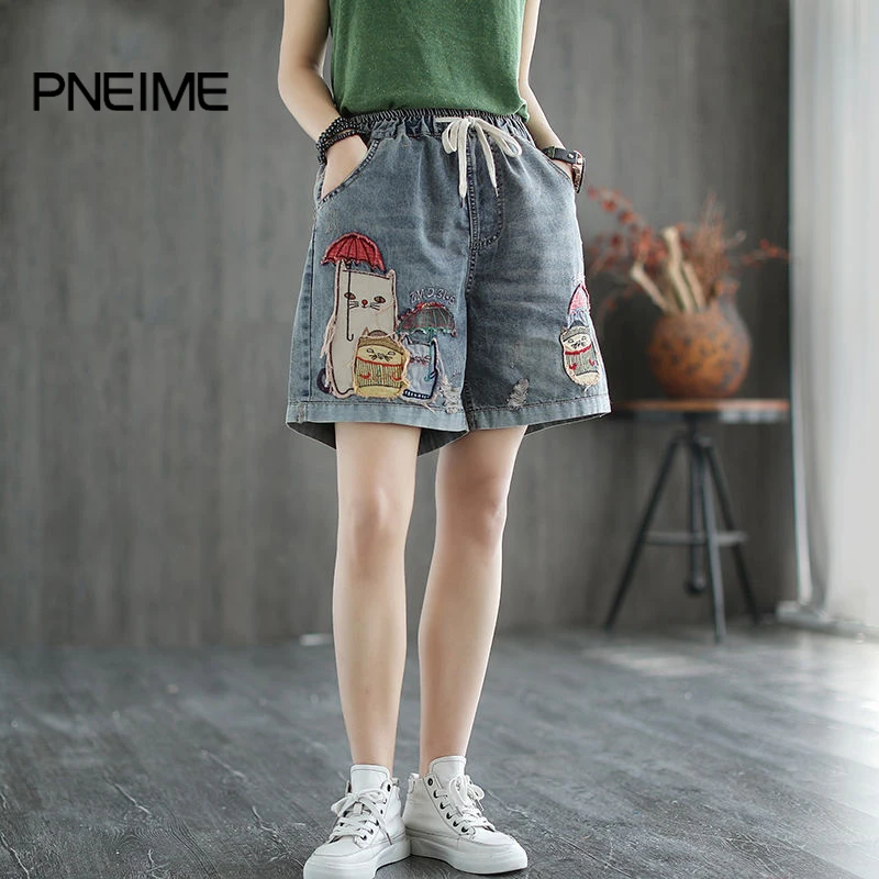 

Summer New Women's Loose Denim Shorts Korean Version of the Small Daisy Embroidery Ripped Shorts Women's Lace Wide-leg Jeans