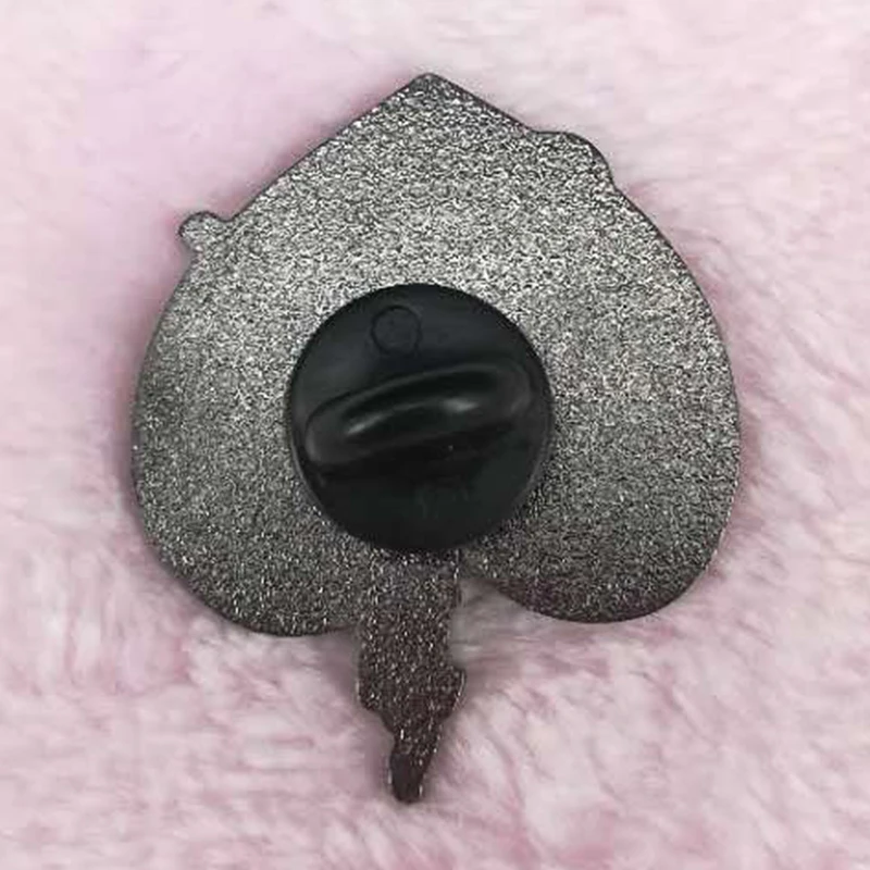 Agent Dale Cooper Diane sweetheart pin Twin Peaks movie fan art Valentine’s Day jewelry | Украшения и аксессуары
