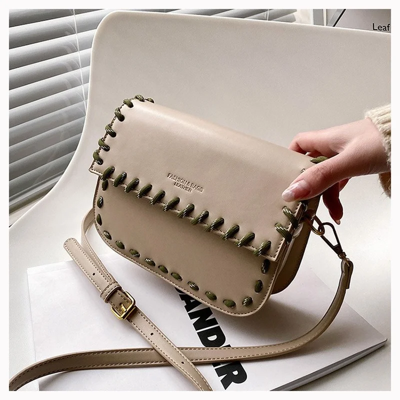

High-quality Woven Messenger Bag 2021 New Fashion Design Niche Design High-end Versatile Ladies One-shoulder Small Square Bag