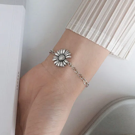 

Vintage Silver Color Sunflower Chain Flower Bracelet For Women New Fashion Jewelry 2022 Korean Hand Jewellry