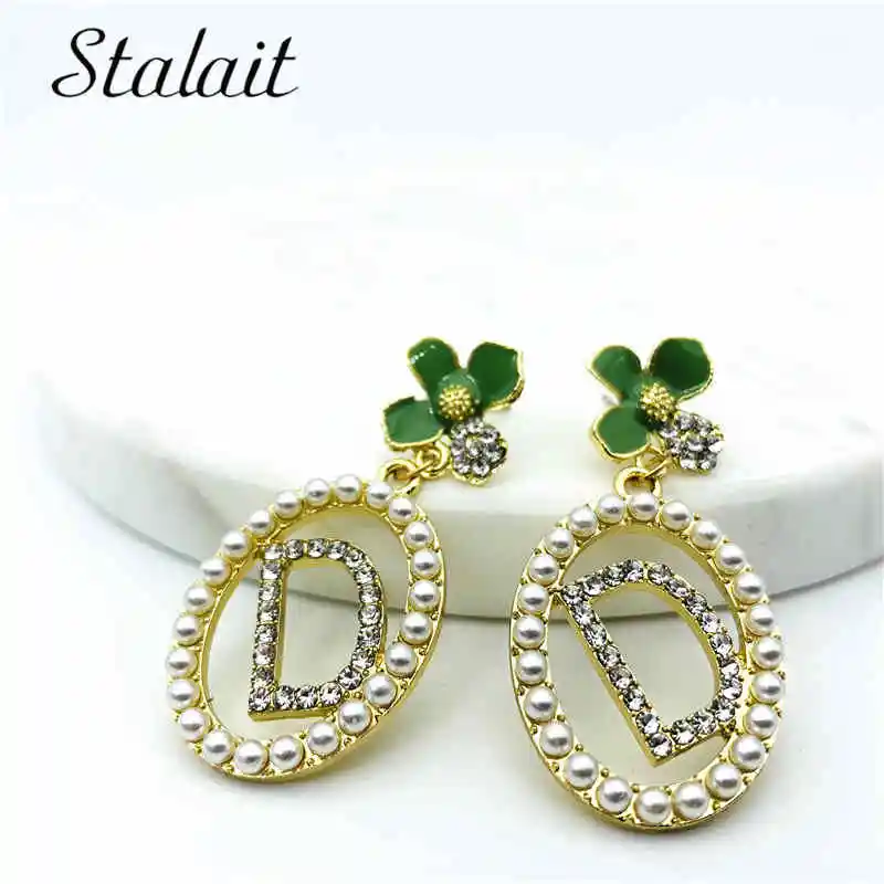Роскошные Цветочные полые овальные серьги подвески с буквой D для женщин