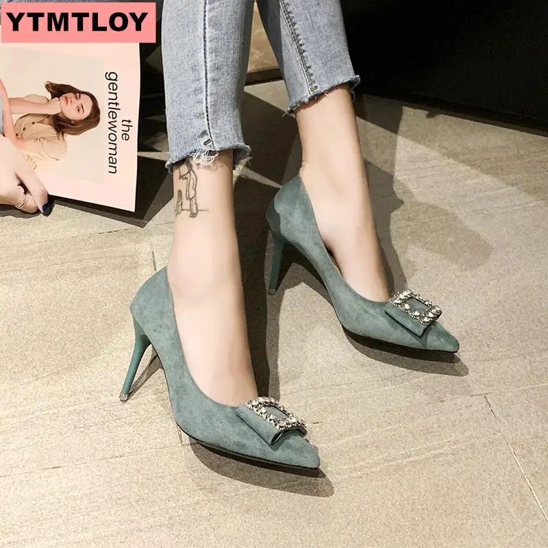 Новая модель замшевых туфель Кеды стразы Женские туфли с закрытым носком