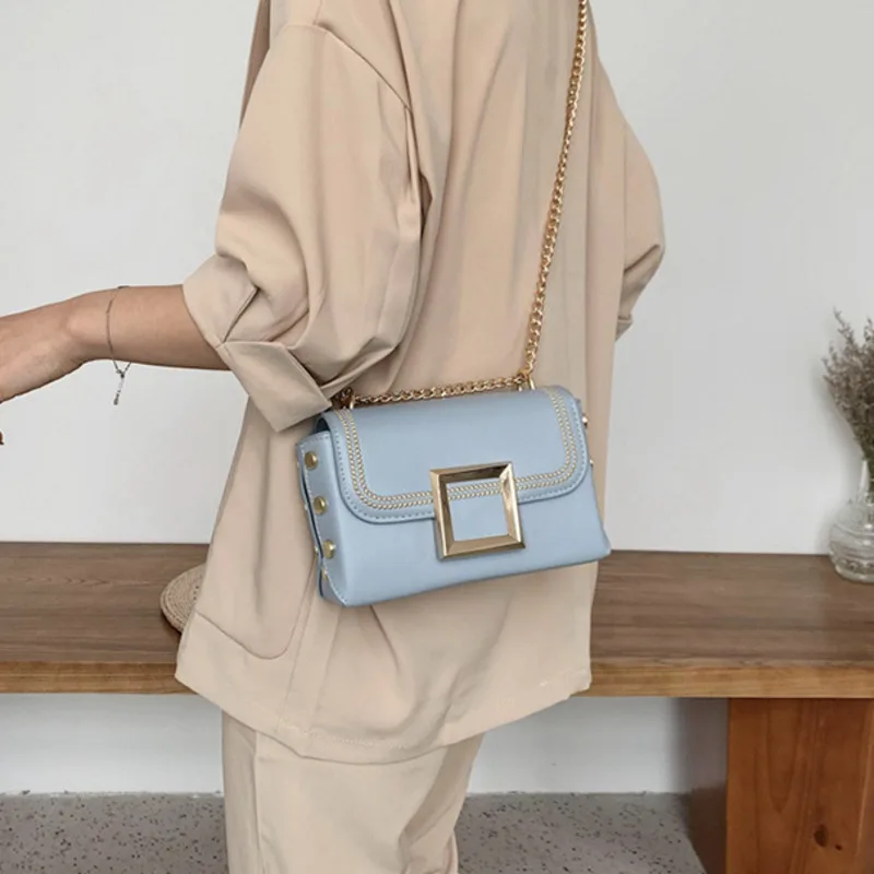 Женские однотонные сумки через плечо из искусственной кожи с заклепками для