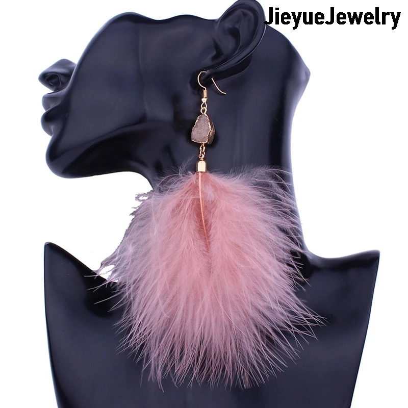 Богемные серьги из натурального страусиного пера длинные висячие с кристаллами
