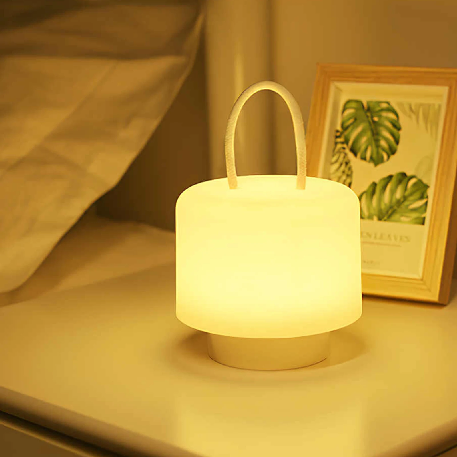 

Three lighting modes of LED Night Light, adjustable brightness, remote control bedside lamp, rechargeable eye care night light