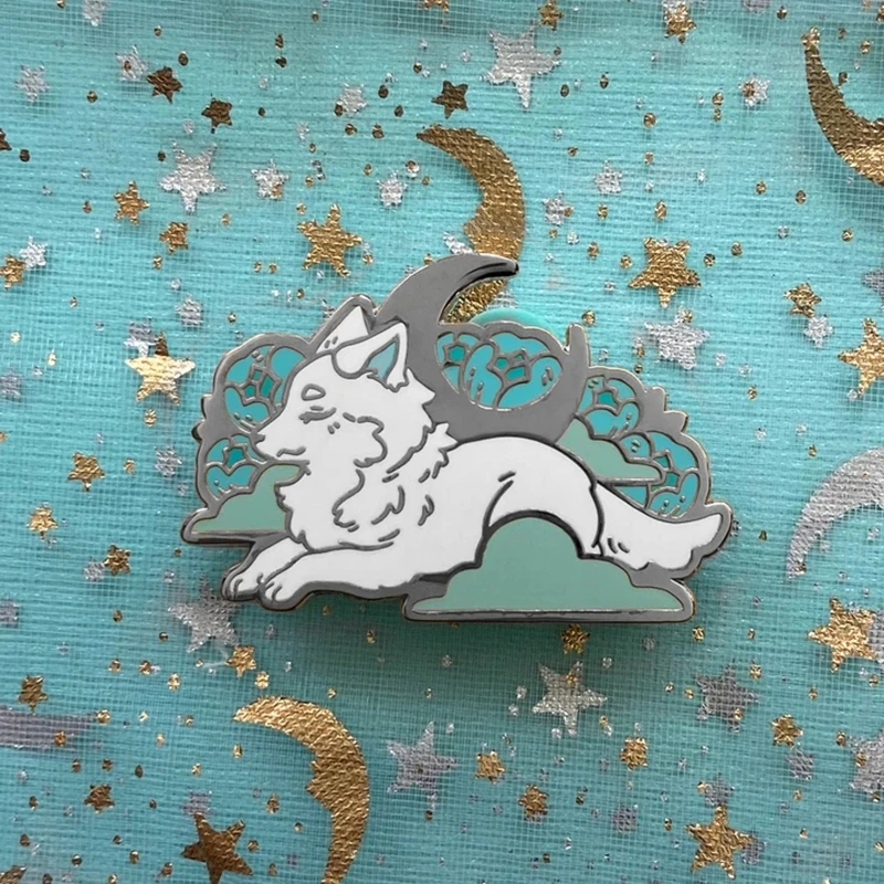 Cute Snow Fox Brooch Fantasy Moon Cloud Flower Badge Animal Enamel Brooch Men Women backpack Lapel Pin Badge Collar Pin Buckle