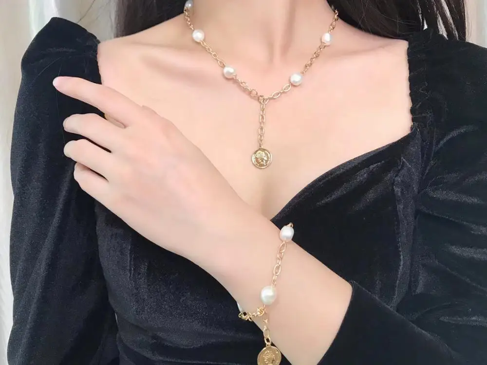 Жемчужный жемчужный браслет с монетами классический женский лаконичного
