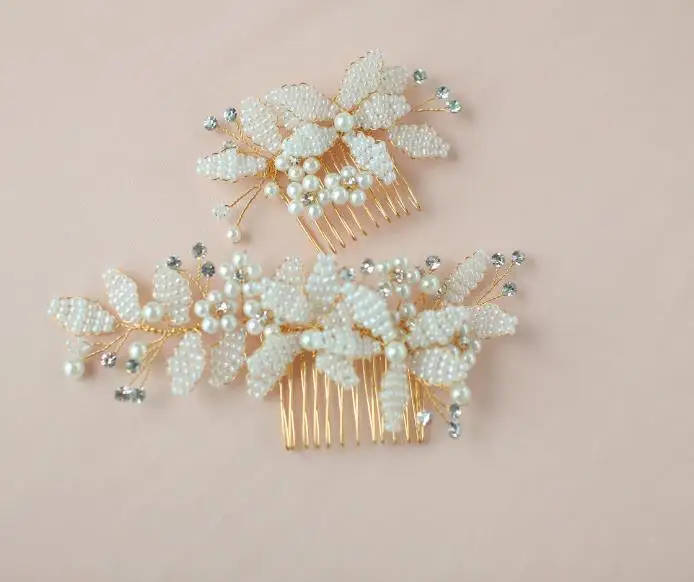 

custom-made pearls hair comb set wedding