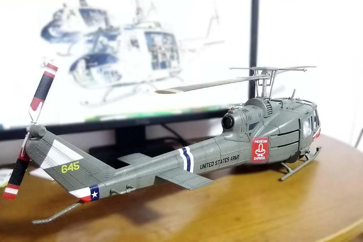 Армии США UH-1 Акула 1/18 Huey готовой вертолет easy Model Ограниченная серия |