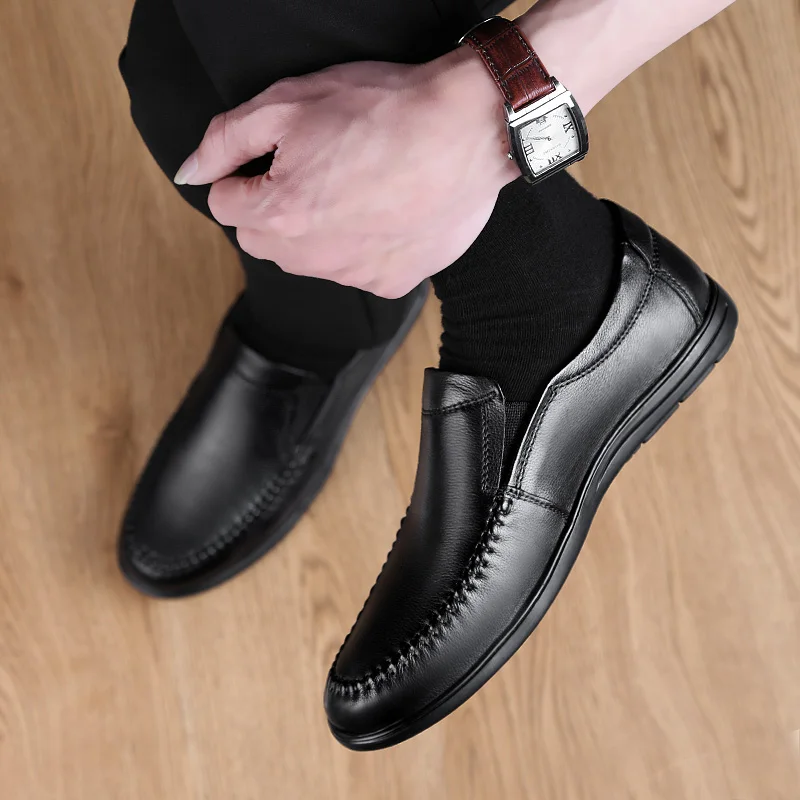 

Casual Shoes men Genuine Leather Men Moccasins Breathable Slip on Luxury Brand Mens Loafers fashion Driving Flat Shoes men