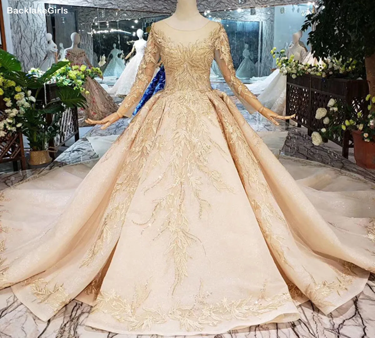 Свадебное платье со съемным шлейфом Платье с длинными рукавами и круглым вырезом