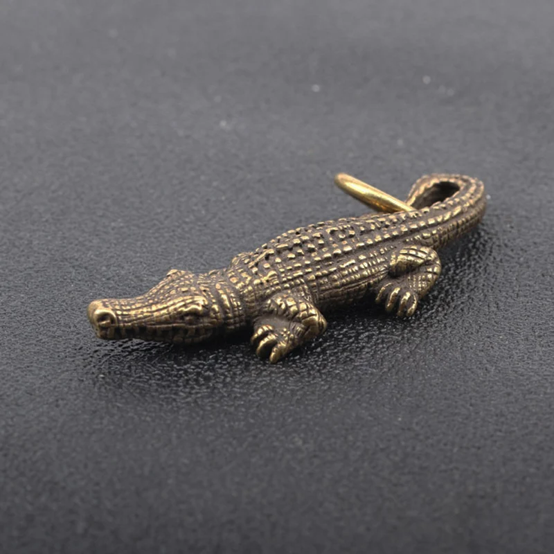 

Статуэтка крокодила из меди