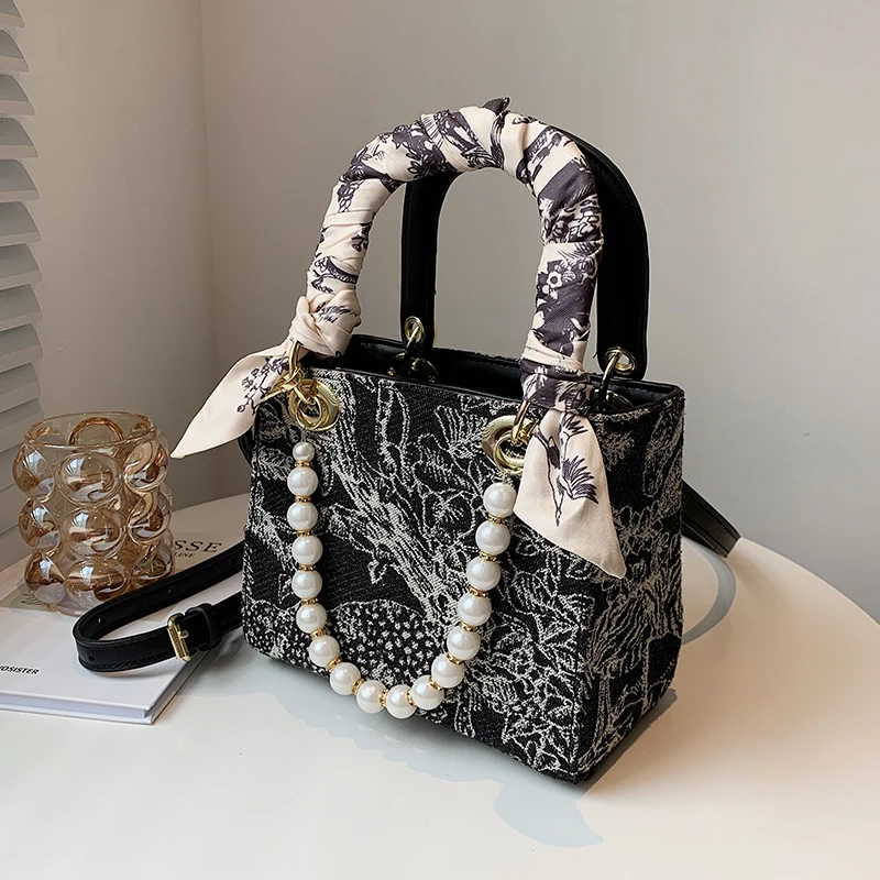 

Brand Woolen Cloth Tote Women Handbag Pearls Chains Crossbody Bags for Women 2021Designer Ribbon Women's Shoulder Bag Box Bag