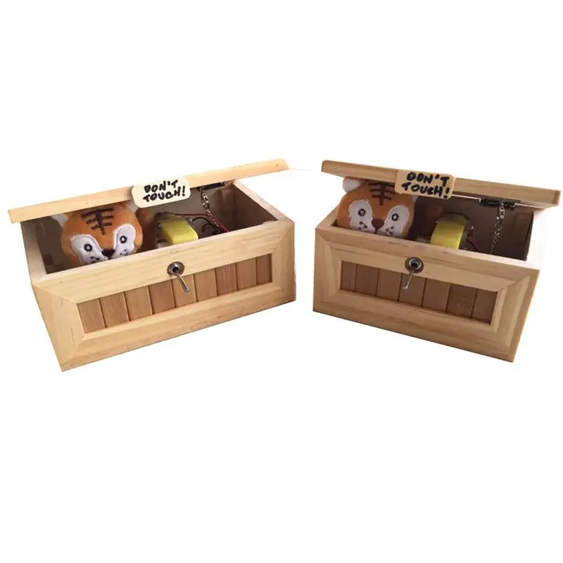 

Деревянная бесполезная коробка, оставьте мне в покое, самая бесполезная машина, не касайтесь игрушки тигра, подарок светильник кой, зарядка ...