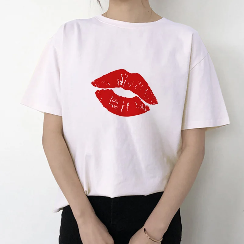 Женская летняя футболка с коротким рукавом белая графическим принтом Kiss Me модная