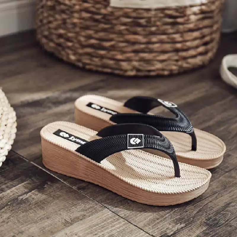 Сланцы женские на среднем каблуке летние Нескользящие шлепанцы толстая подошва