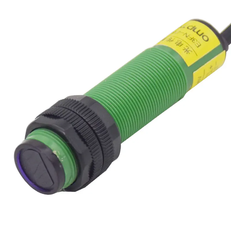 Фотоэлектрический переключатель E3FN DS10P2 PNP без рассеянного отражения постоянного