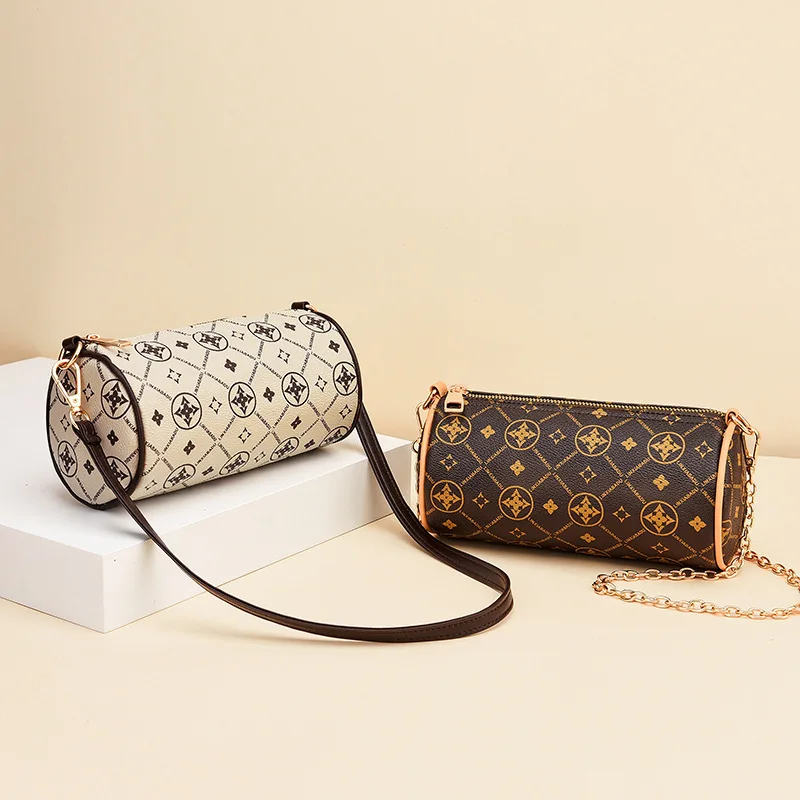 

Женская сумка через плечо в ретро-стиле, миниатюрная сумка из искусственной кожи в форме бочонка с надписью, с цепочками, портативный мессен...