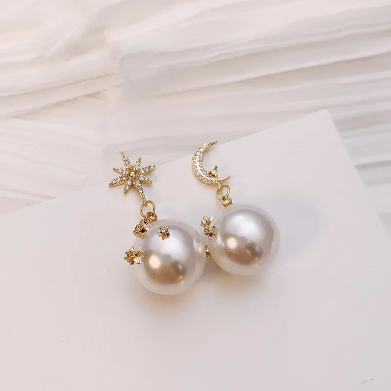 

2019 fashion pearl asymmetric Star Moon design Dangle Earrings contracted exquisite crystal Water Drop style Women earrings new