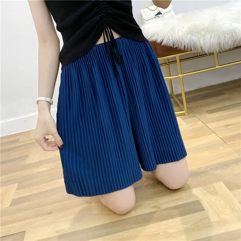 

Miyake Pleated black shorts female summer loose 2020 straight Women's shorts causal high waisted shorts TP1005