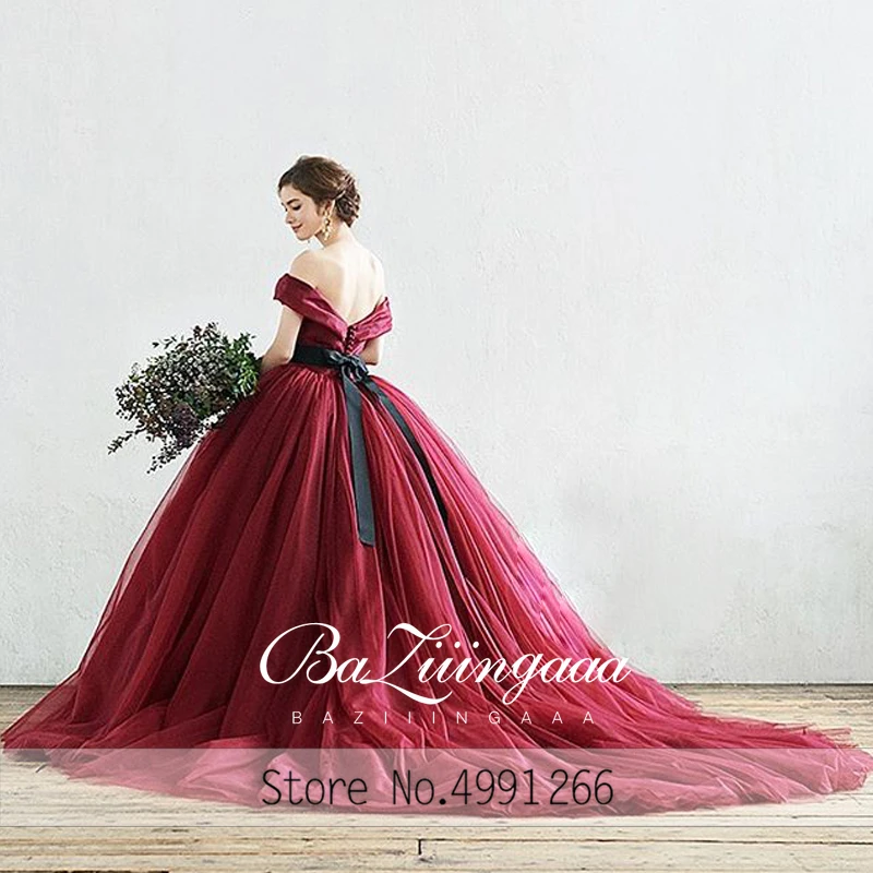 

BAZIIINGAAA Luxury Burgund red soft yarn satin Wedding Dress Sleeveless one-shoulder collocation Black ribbon Tailor-made