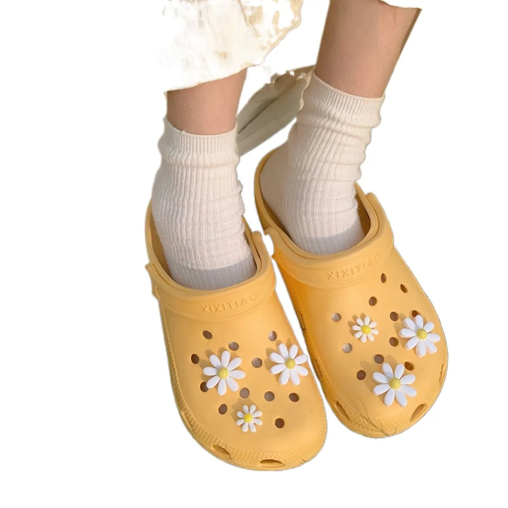 

Women Beach Slippers Girl Hole Crocse Sandals Outdoor Leisure Flat Clogs Woman Cute Garden Flip Flops Ladies DIY Croc Slides