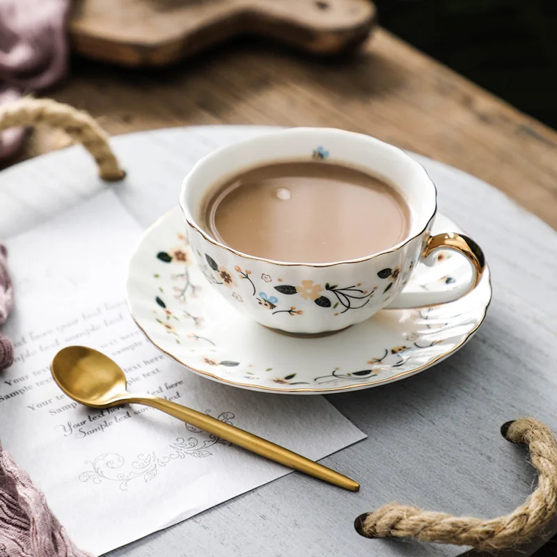 

Nordic Luxury Coffee Cup and Saucer Set Creativity High Quality Coffee Cups Ceramics Breakfast Platillo De Taza Mugs BC50BD