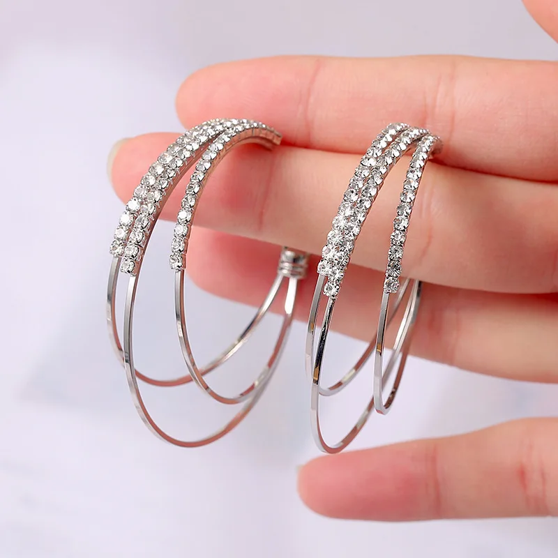 Новые простые несимметричные серьги в европейском и американском стиле