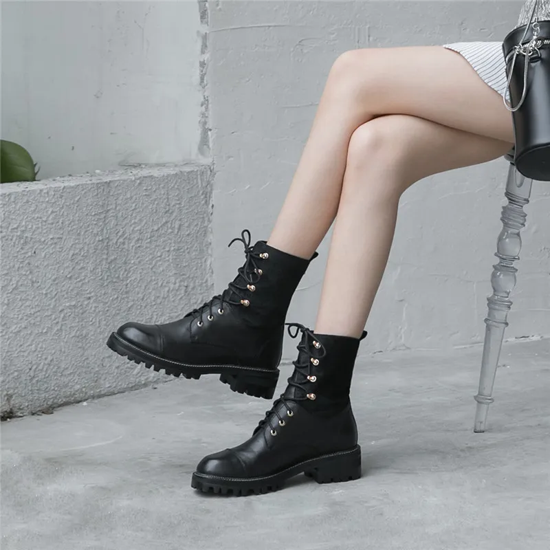 Женские ботильоны однотонные короткие Лоскутные ботинки на шнуровке женская