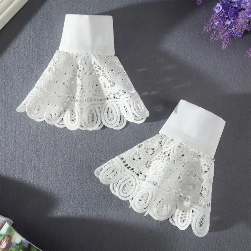 

Корейские винтажные съемные расклешенные рукава Ложные манжеты выдалбливают Вышивка цветочные кружева Лолита вязаный свитер декоративны...