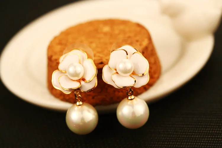 Элегантные серьги-капли с камелией и жемчугом корейская мода Cc висячие серьги