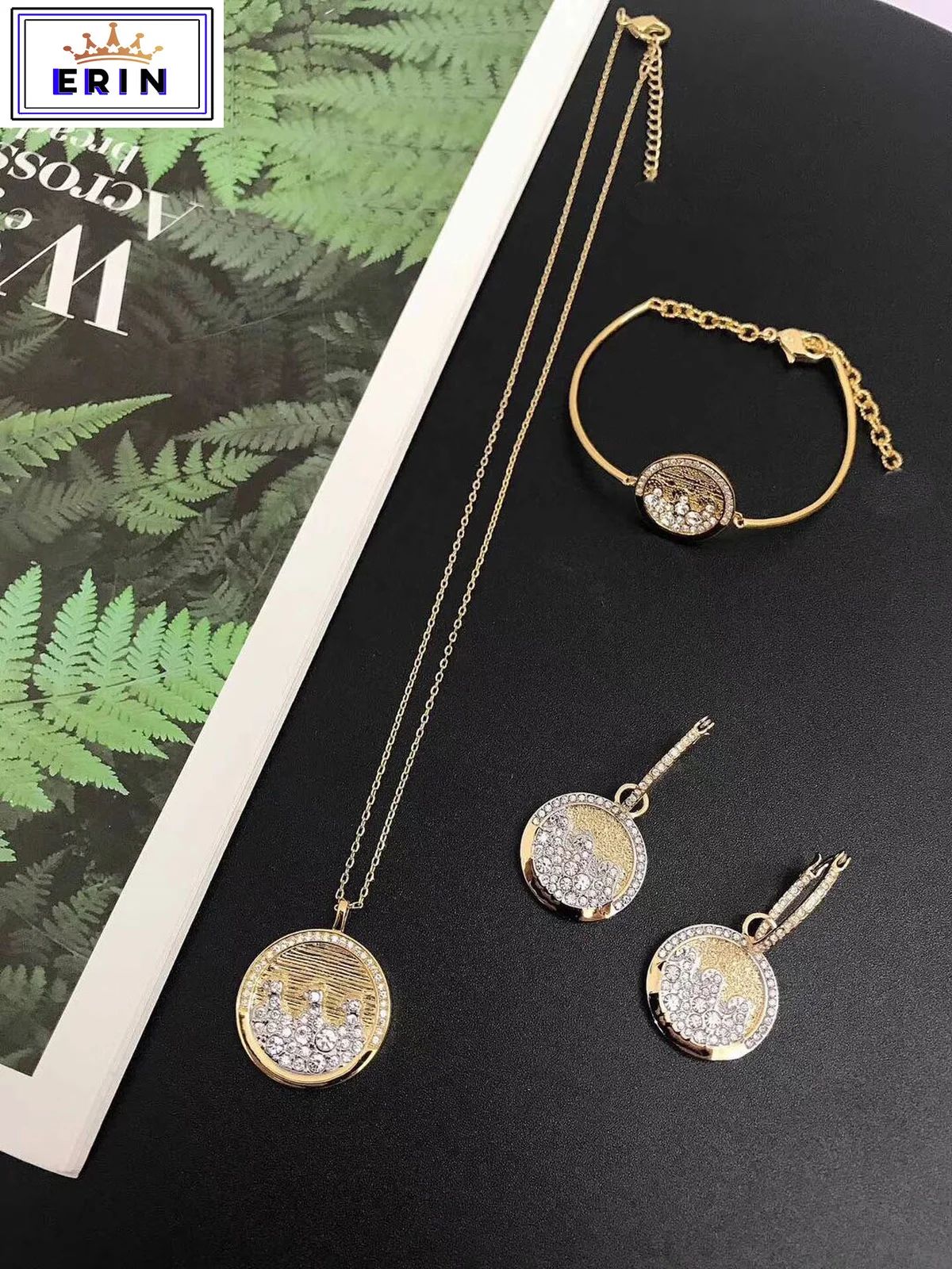 

High quality SWA new wave inspired women's fashion necklace