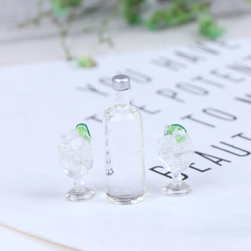 

Kitchen Play Toy Accessories 3Pcs 1:12 Dollhouse Miniature Wine Bottles Cups