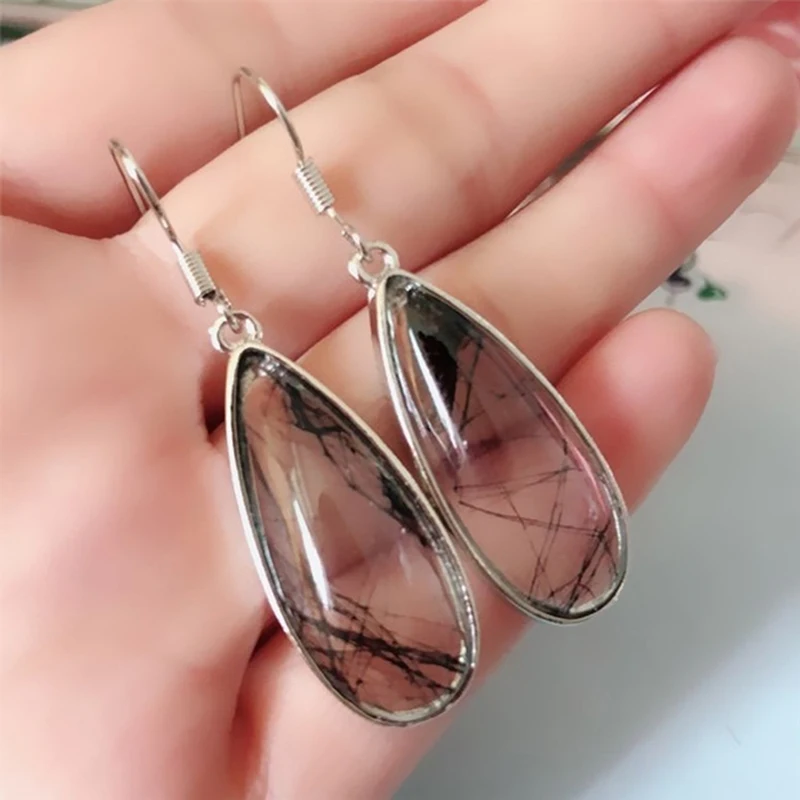 Серьги-гвоздики с засушенными цветами и стеклянными шариками | Украшения