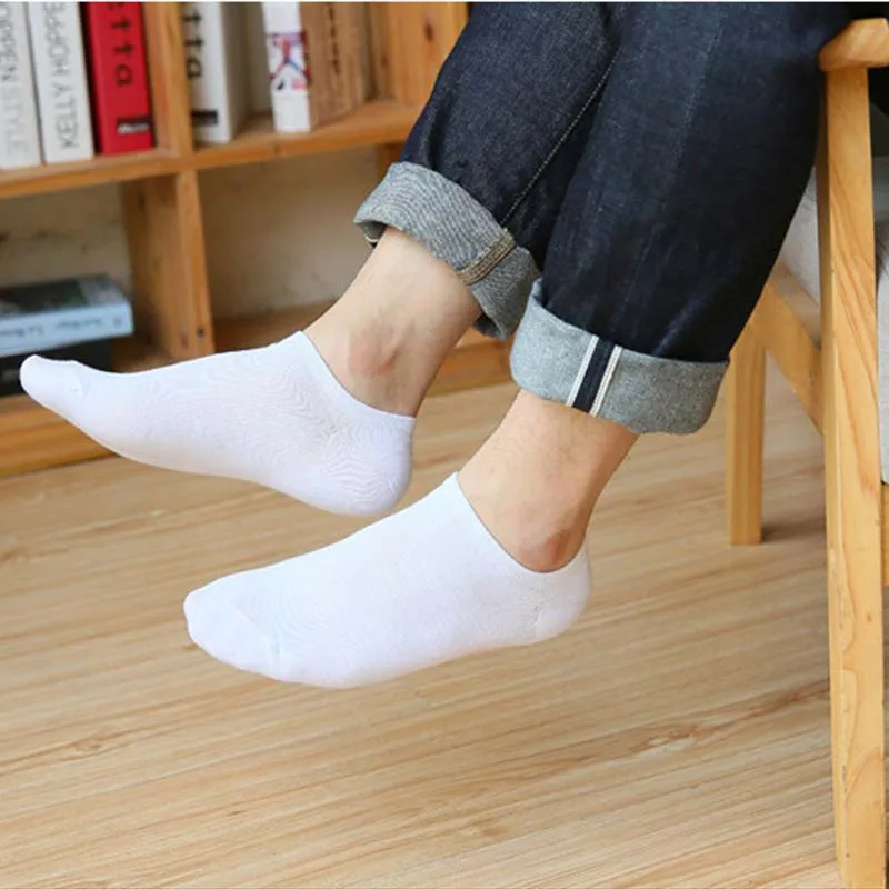 какие носки выбрать для повседневной носки. цветные носки мужские. носки деловые. носки для всей семьи. стильные носки для мужчин.