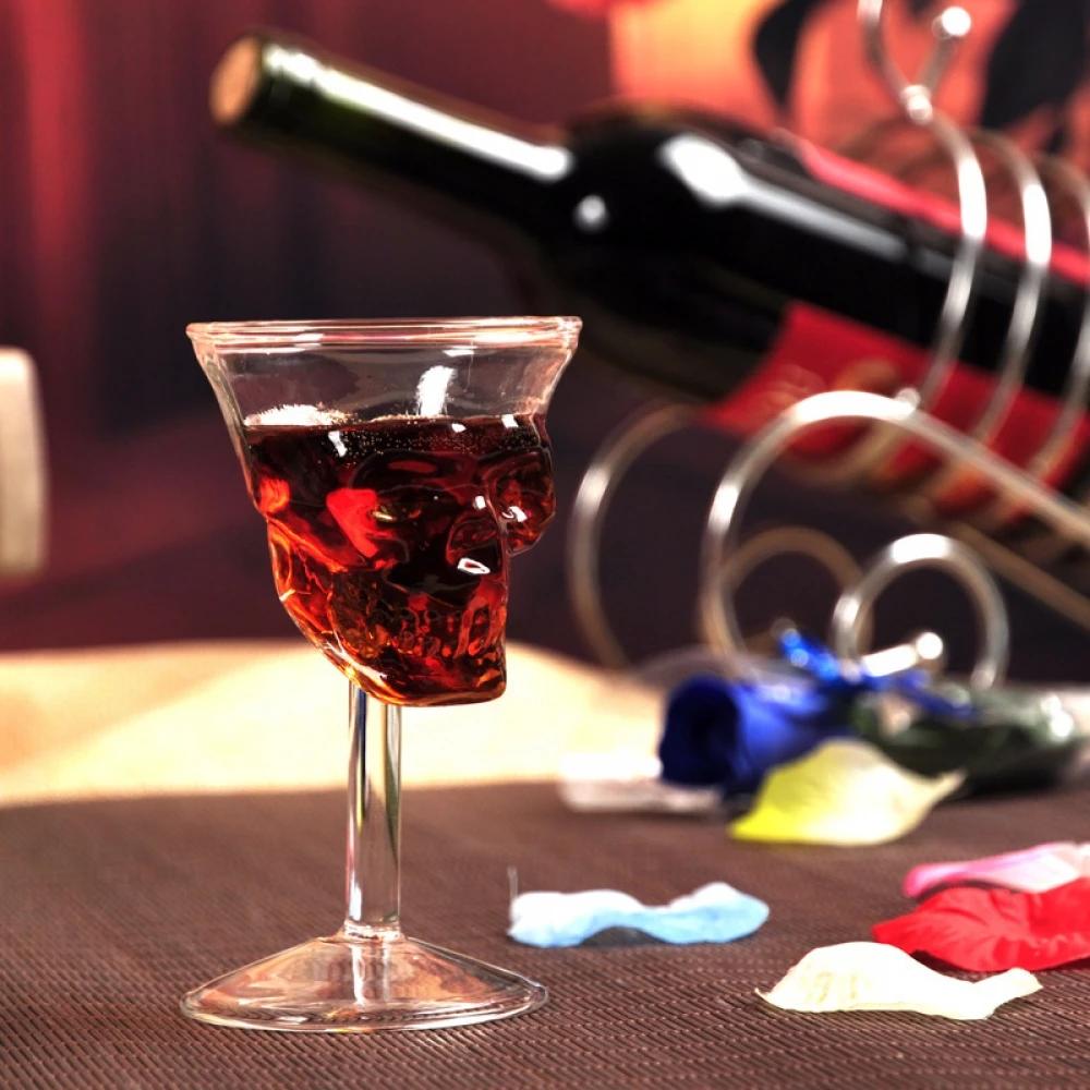 

1PCS Skull Goblet Glass Beer Mug For Tea Large Red Wine Decanter Reusable Crafts Gift Wine Glass Transparent Juice Container
