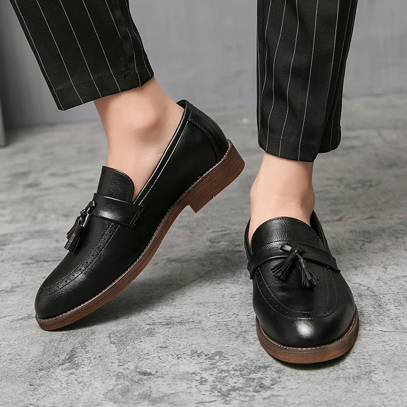 

2020 style fashion men's shoes casual leather loafers male classics brown black derby shoe man comfortable brogue shoes for men