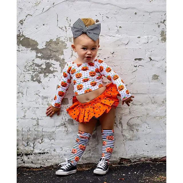 

Halloween Baby Girls Boys Clothes Sets 3pcs Pumpkin Print Long Sleeve Pullover Tops Striped Ruffles Shorts Headband