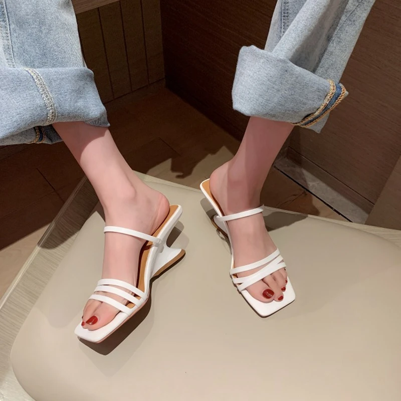 

2021 New Women Summer Shoes Square Toe Wedge Sandals Women Solid Narrow Band Outside Slippers for Women Concise Mordern Slippers