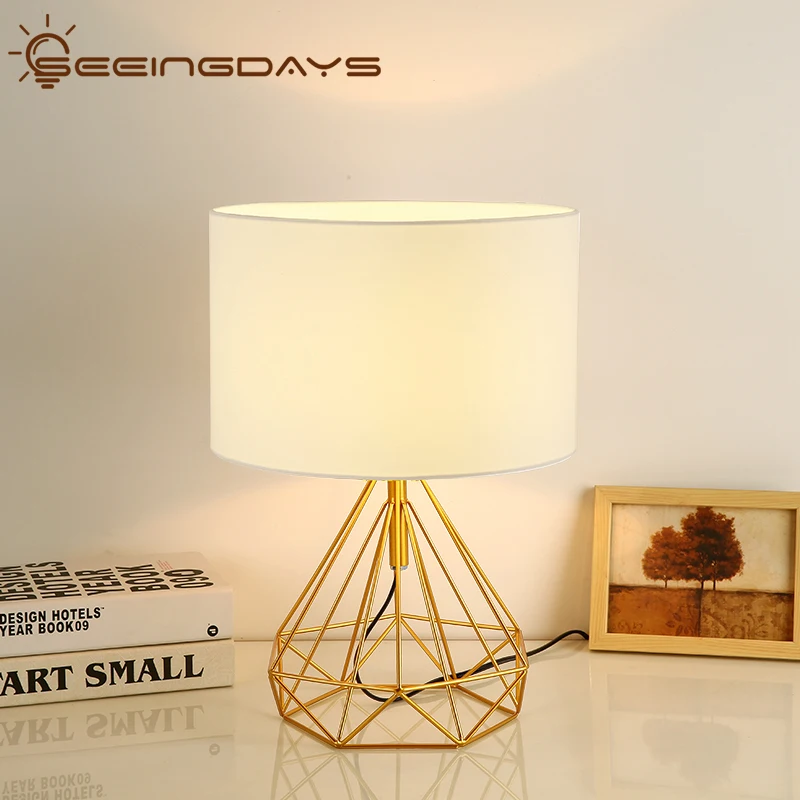

Northern European Ins Girl's Desk Lamp Simple Modern Bedroom Bedside Lamp Creative Light Luxury Warm Wedding Room Table Lamp