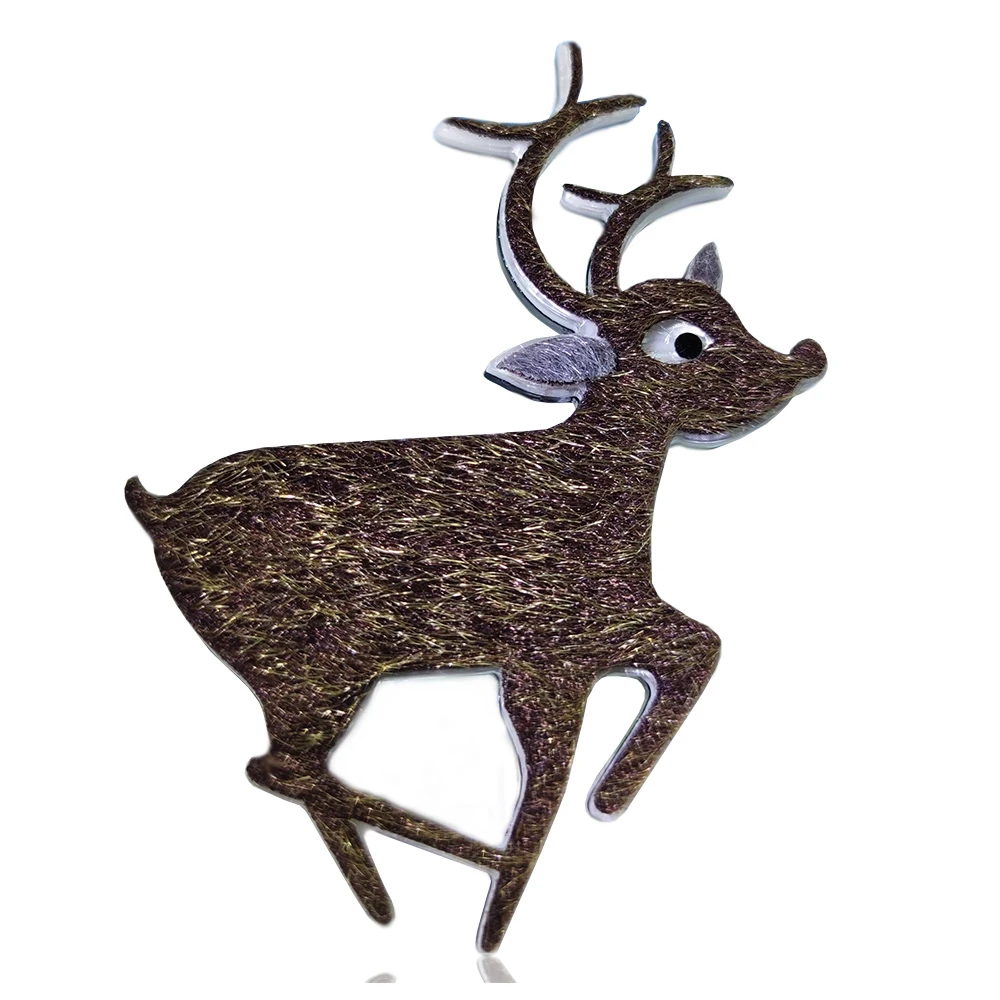 

Blucome Christmas Women's Brooch Cute Anime Sika Deer Men's Brooch for Christmas New Year Gift Quality Jewelry for Women 2021