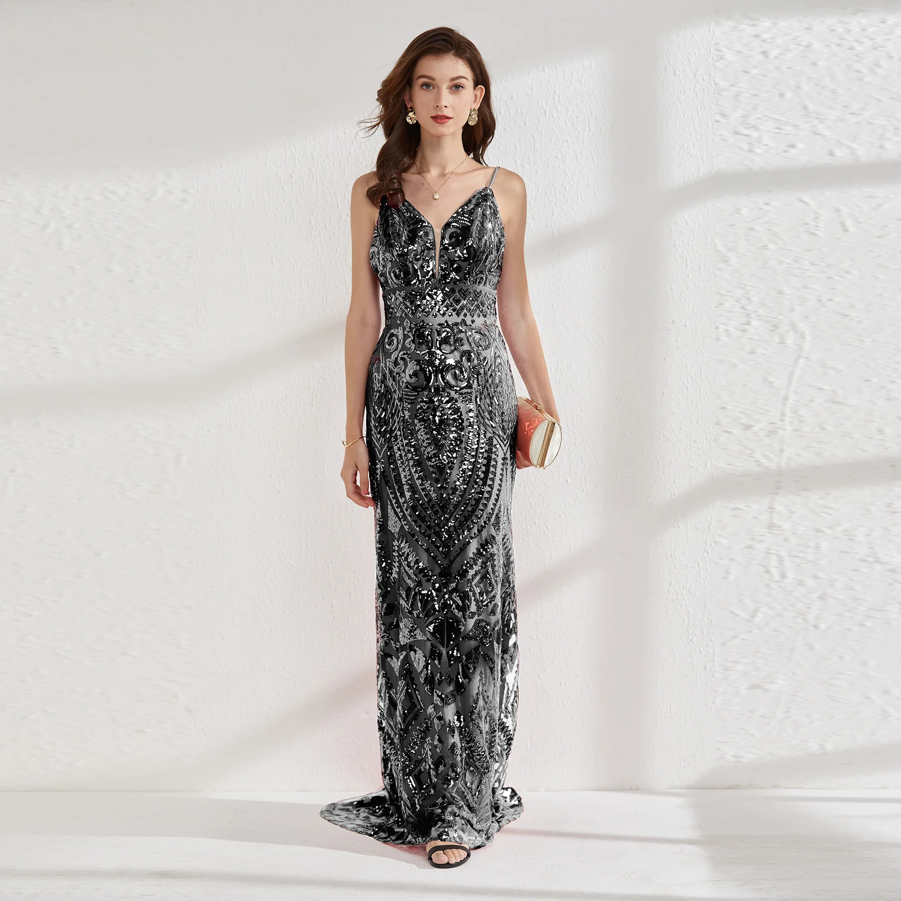 

Ladies Cocktail Dresses Sexy Suspenders Slim Backless Embroidered Sequins V-Neck Robe De Soire De Mariage Prom Evening Sparkles