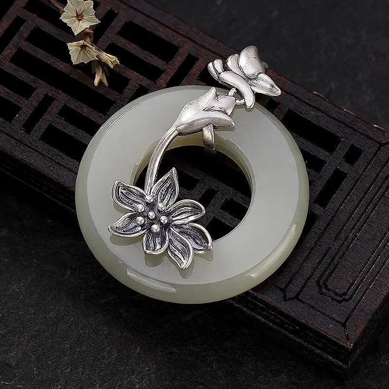 

Antique S925 Sterling Silver Retro Classical Natural Hetian Jade Magnolia Peace Buckle High-Grade Female Pendant Pendant