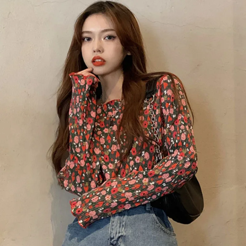 

2021 New Vintage Floral Printed T Shirts Women O Neck Long Sleeve Tshirts Korean Crop Tops Fashion New Tees High Street
