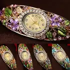 Часы женские в винтажном стиле, аналоговые кварцевые, ажурные, со стразами, жесткий браслет с цветком